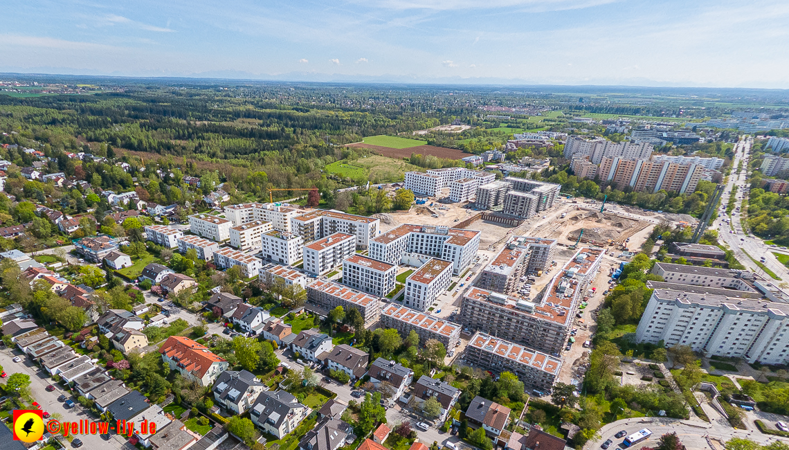 04.05.2023 - Luftbilder vom Alexisqaurtier und Pandion Verde in Neuperlach